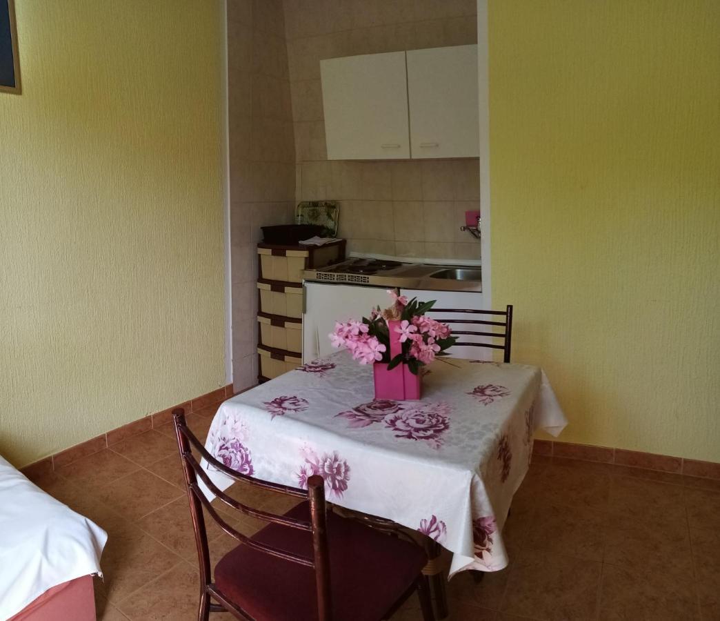 Guesthouse Lautasevic Petrovac Kültér fotó
