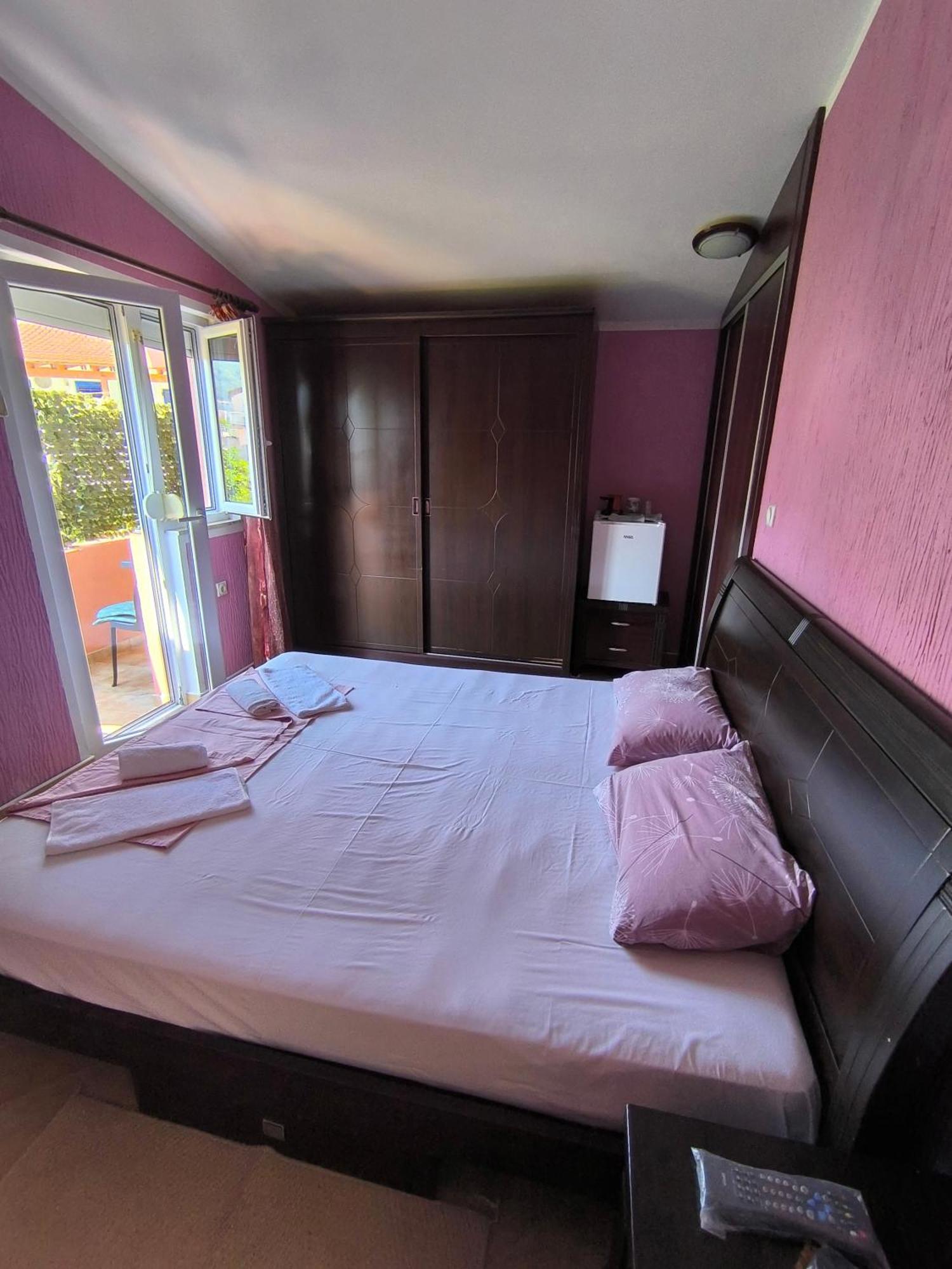 Guesthouse Lautasevic Petrovac Kültér fotó