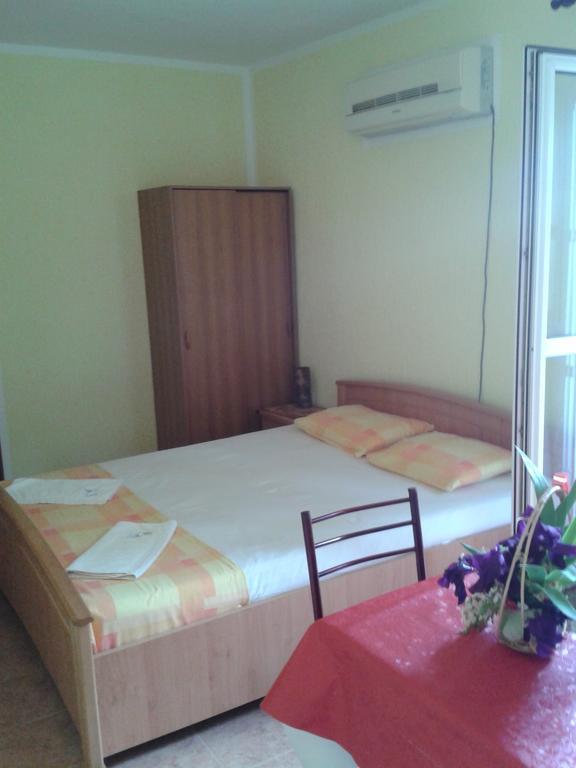 Guesthouse Lautasevic Petrovac Kültér fotó