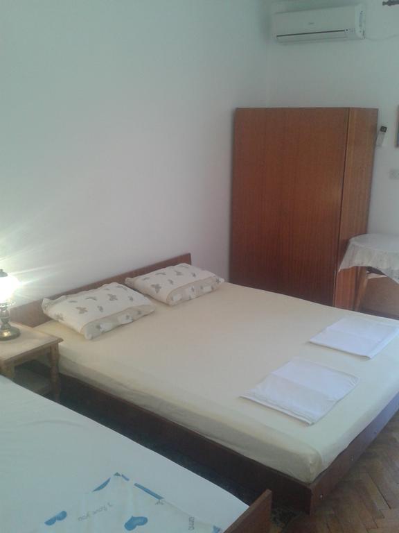 Guesthouse Lautasevic Petrovac Kültér fotó